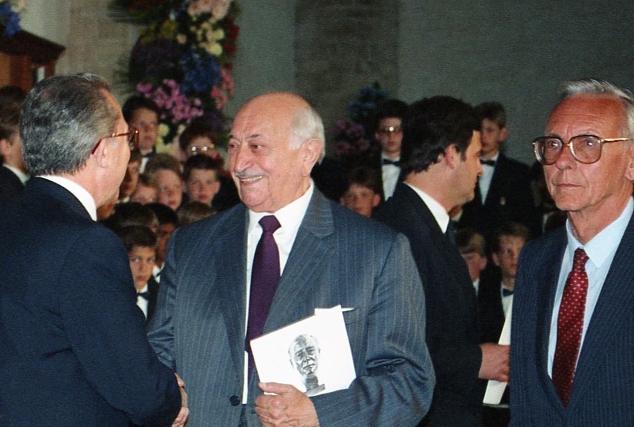1990 - Simon Wiesenthal en Max van der Stoel
